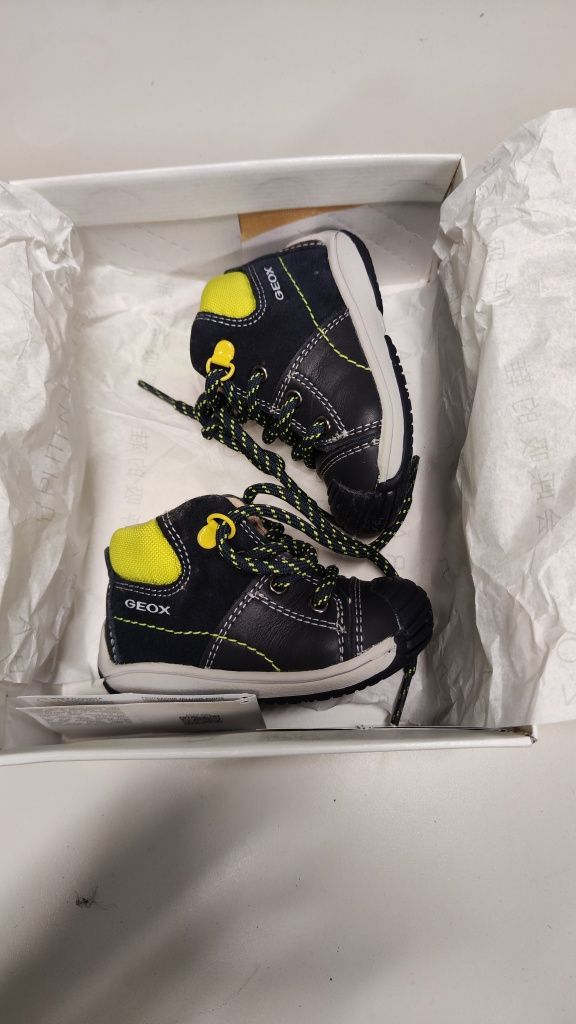 Botins pele Geox *18* - Como Novo