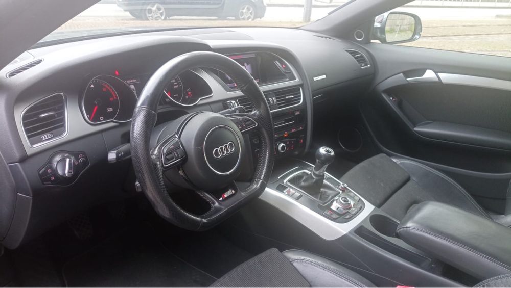 Audi A5 coupe S-LiNE