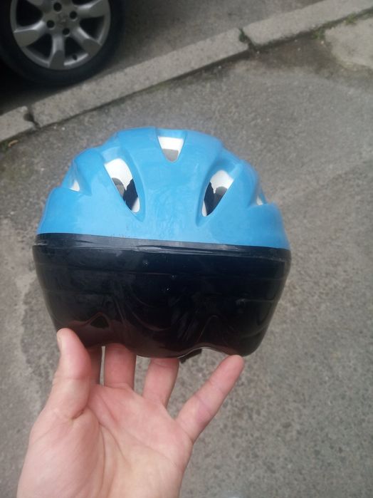 Велосипедний шолом