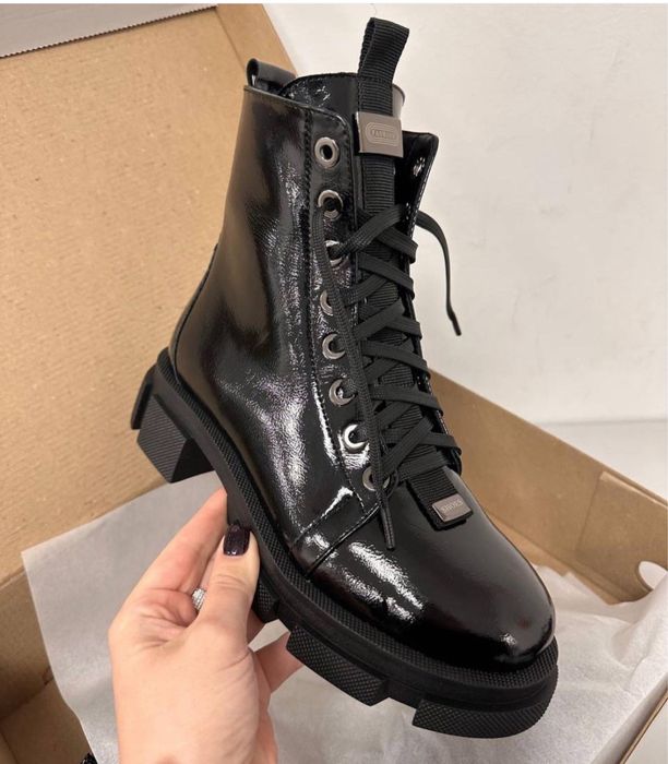 Ботинки зимові жіночі