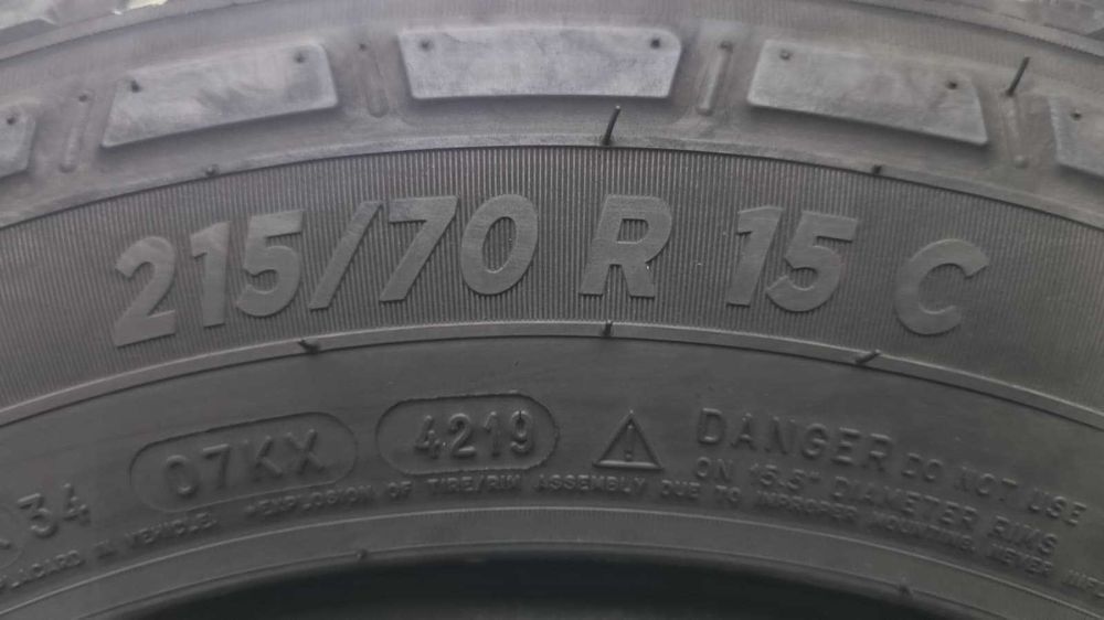 4 sztuki opony całoroczne 215/70/15C Michelin 109/107R( OL609/OH)