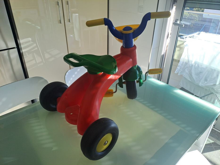 Triciclo criança como novo. Pouco uso.