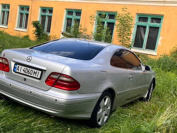 Mersedes 2.3clk машина не на ходу