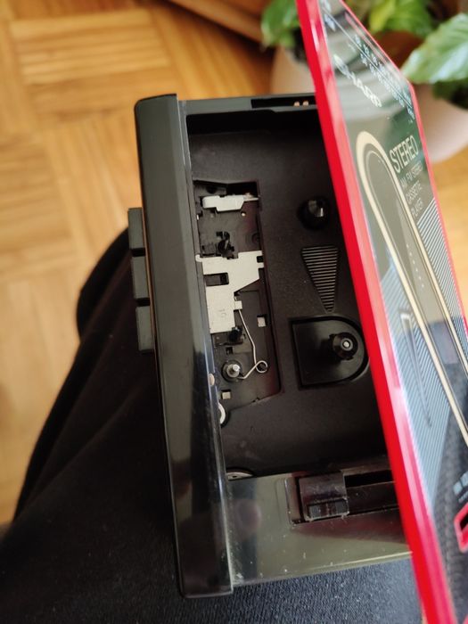 Sharp JC-130H stereo cassette player+AM-FM radio