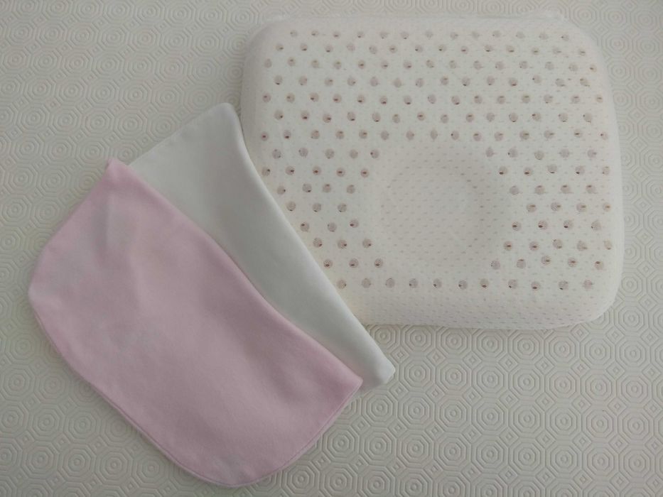 Almofada de látex de bebé para plagiocefalia - cabeça plana