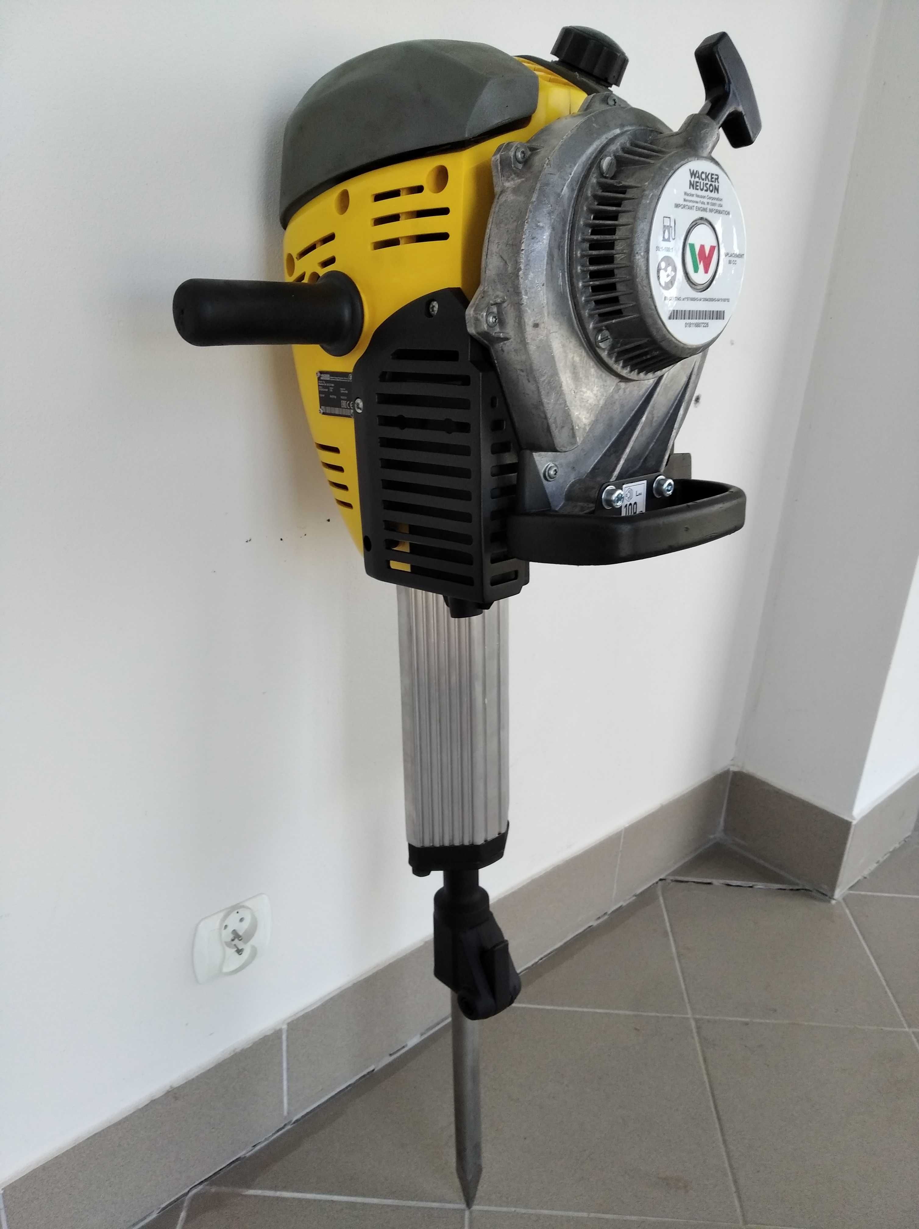 Spalinowy młot wyburzeniowy WACKER NEUSON BH 55 24 65 BOSCH MAKITA FV%