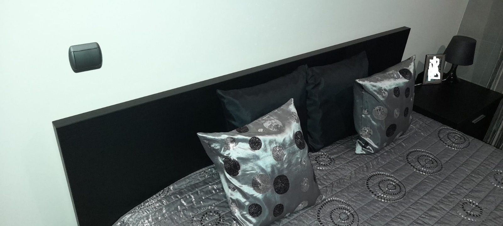 Cama de casal e estrado