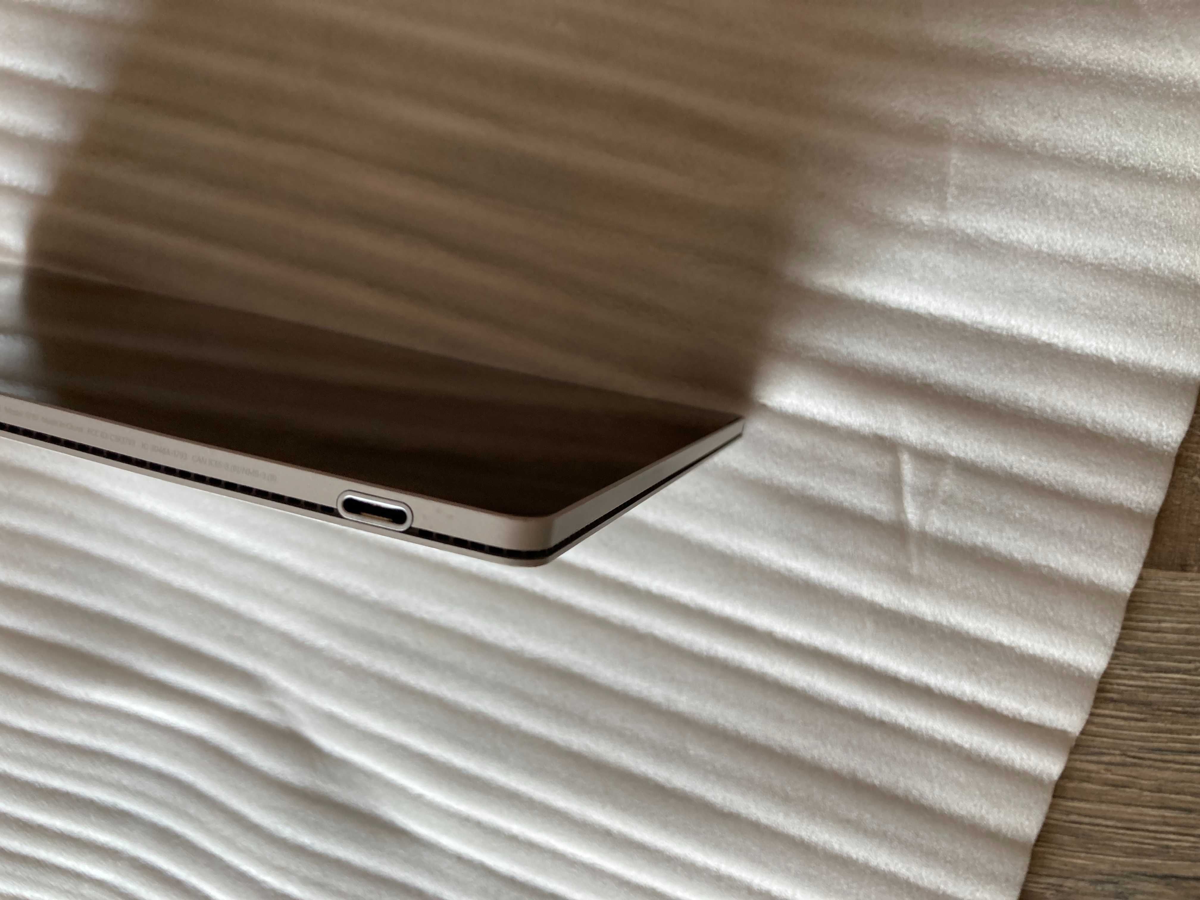 Большой Планшет Microsoft Surface Book 2 15 i7, 16GB Windows 11/10 Pro