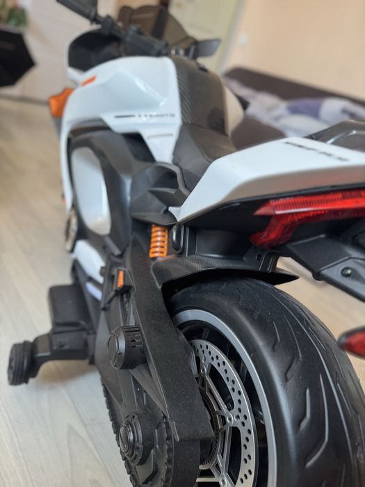 Детский электро мотоцикл двухколесный на аккумуляторе Yamaha M5774