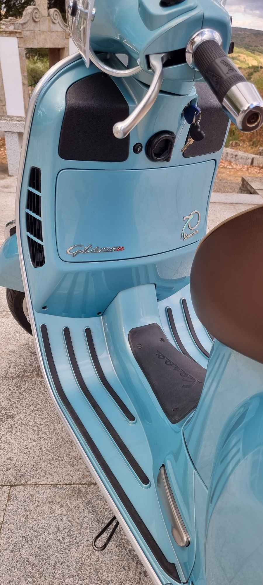 Vespa GTS 125 70°Aniversário