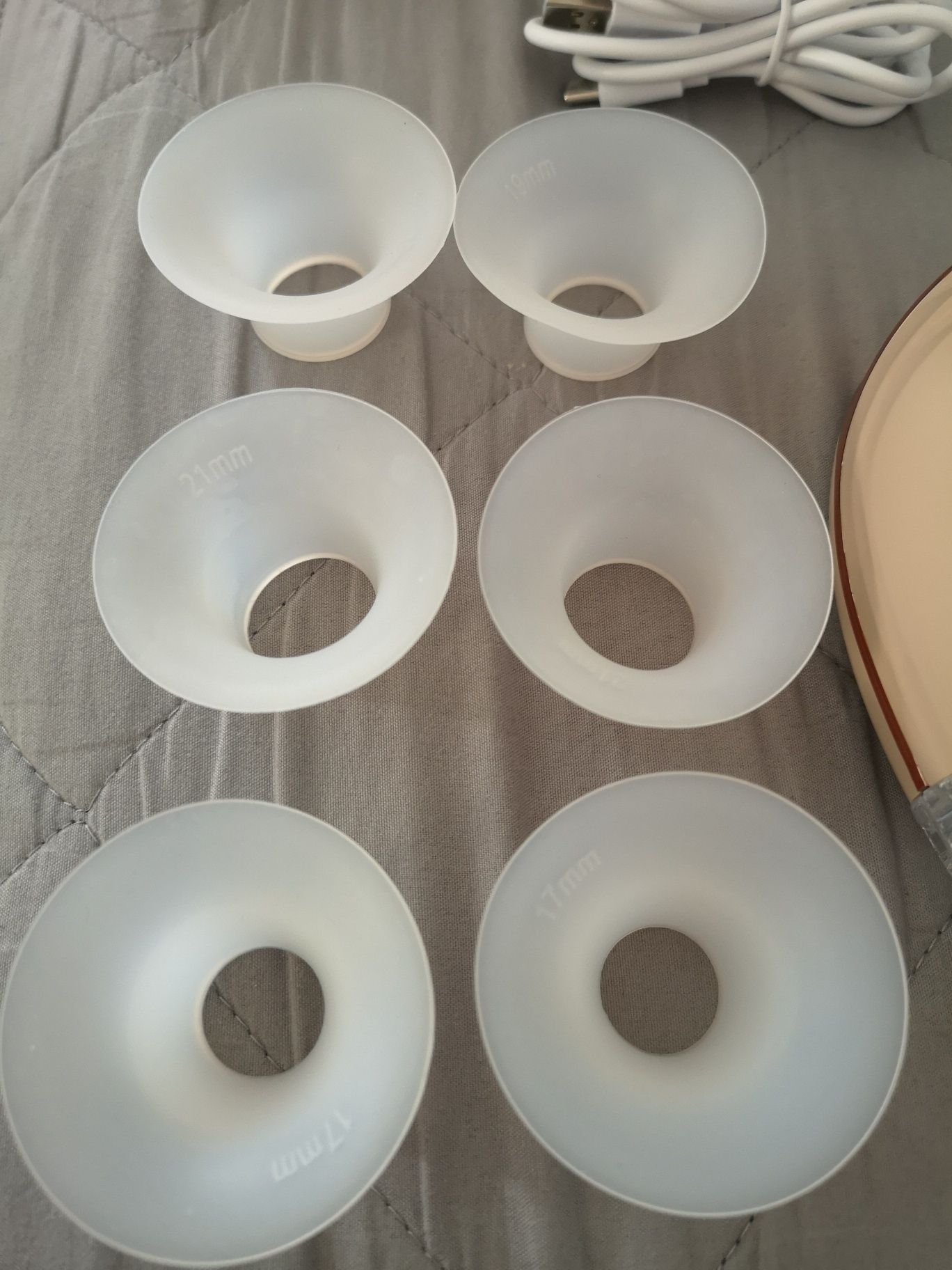 Laktator Canpol babies hands free muszlowy 2 szt