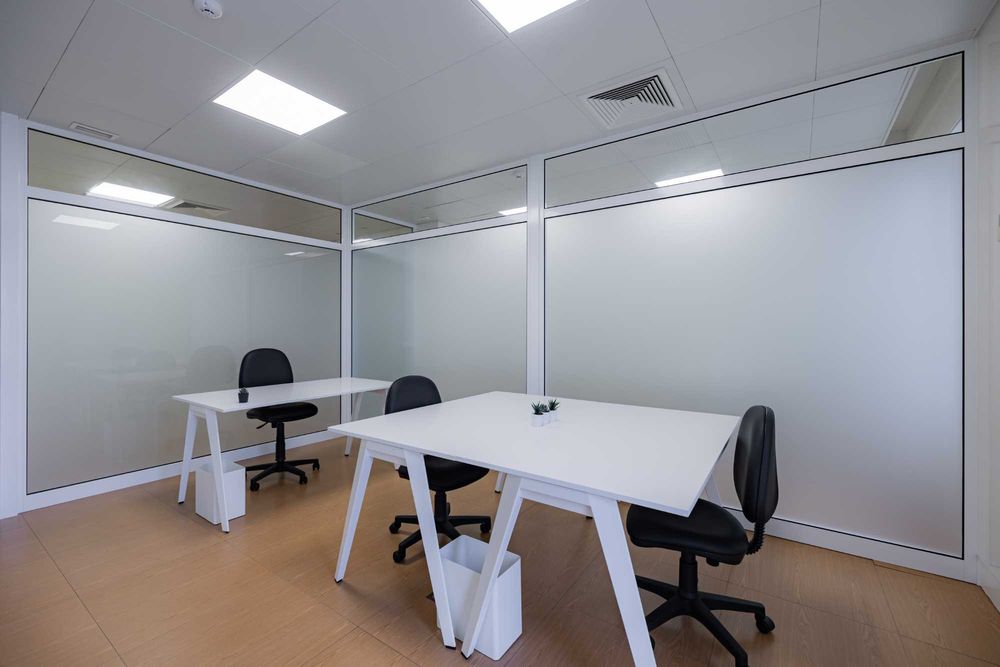 Gabinetes e Espaços de Trabalho – Centro de Ponta Delgada