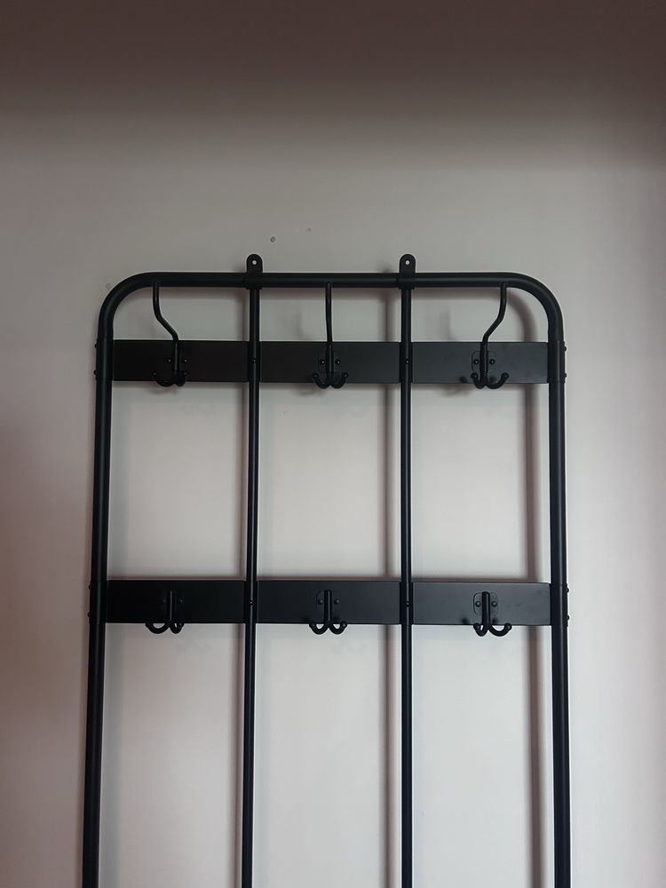 Cabide IKEA cor preta
