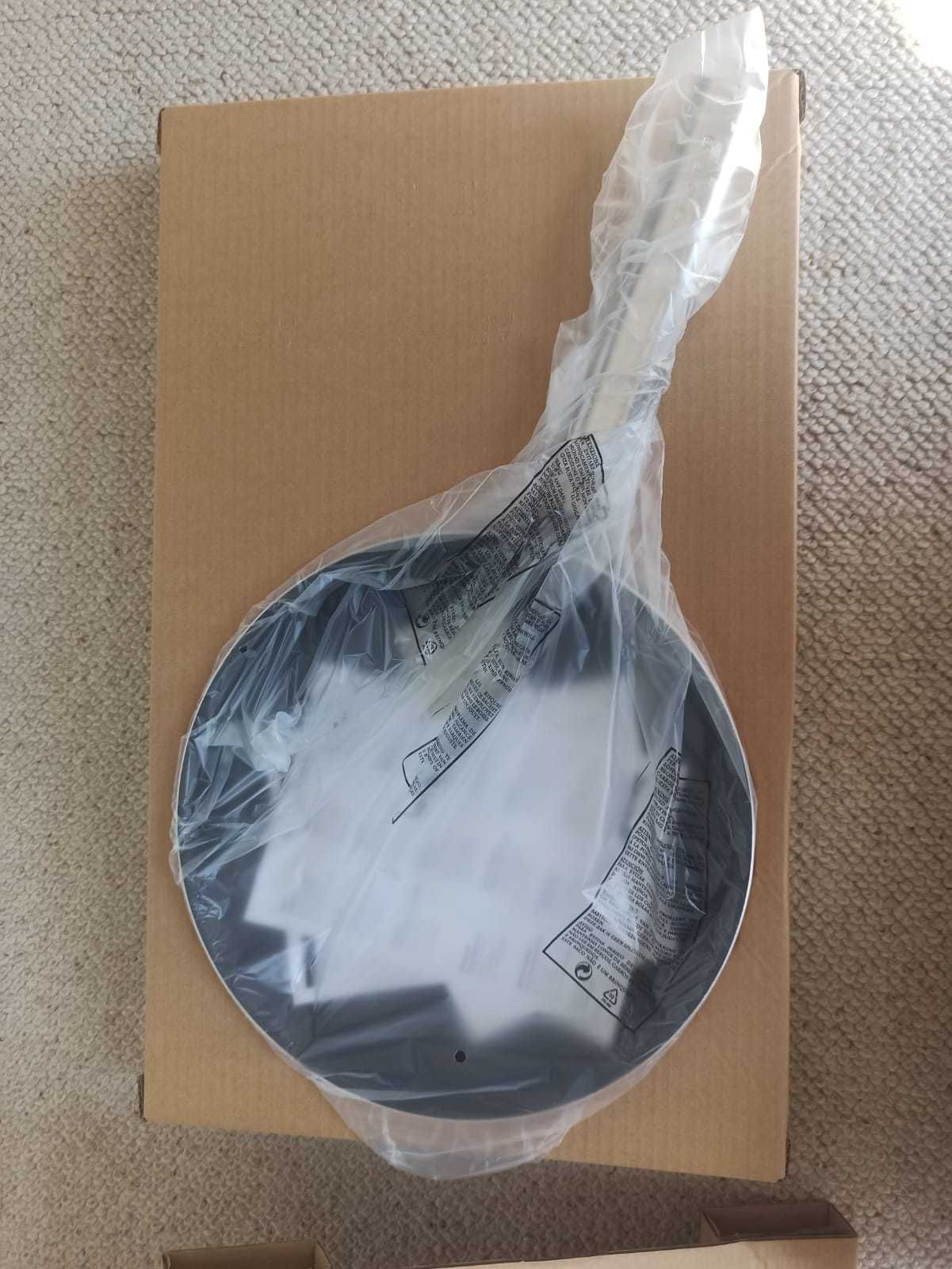 Nowa wielka ciężka patelnia SMEG 50's Style 28cm czerwona CKFF2801RDM