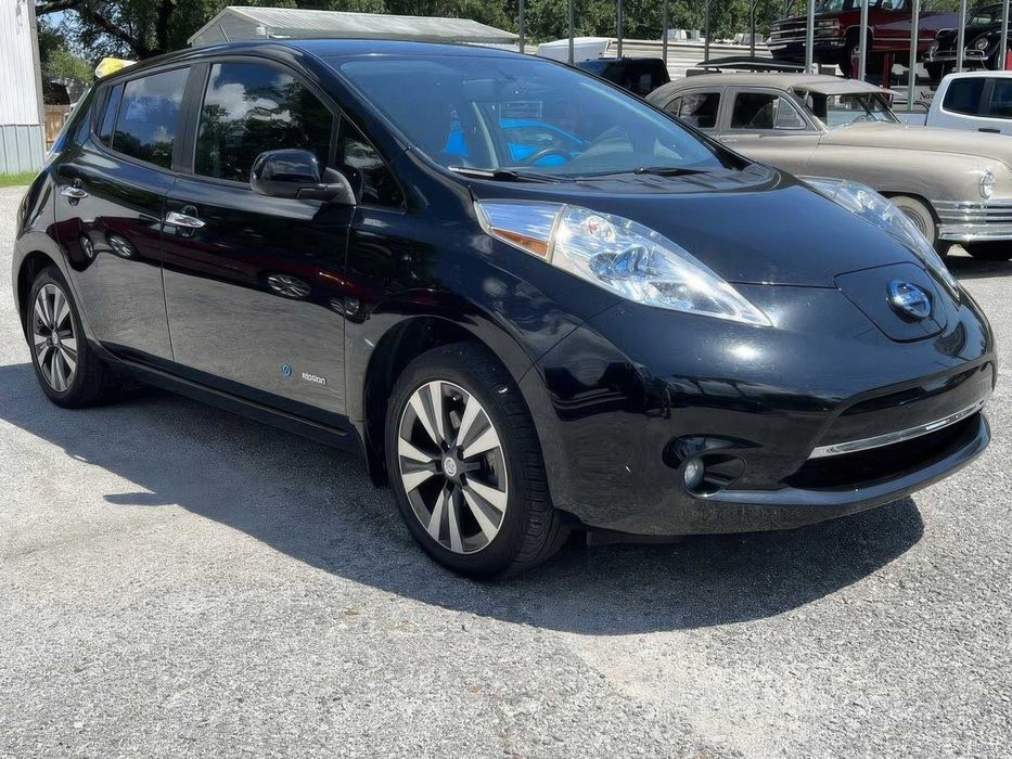 Nissan LEAF SL      2015