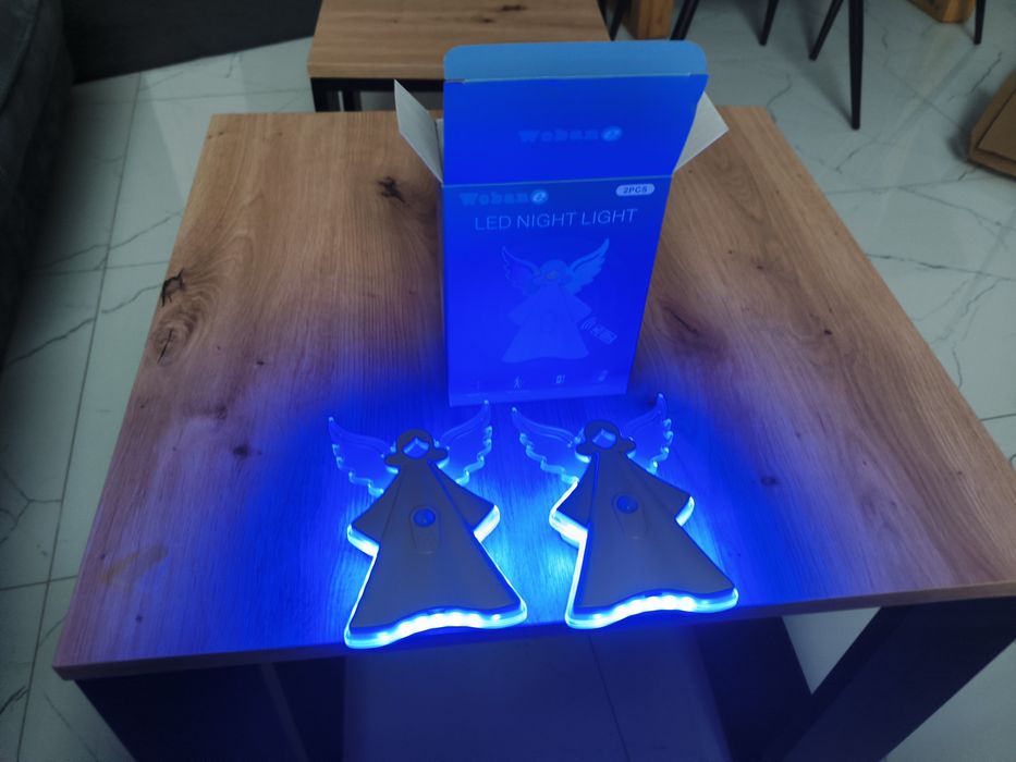 Lampka nocna LED z czujnikiem ruchu