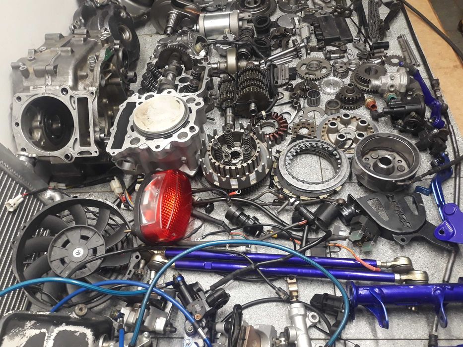 yamaha raptor 660 silnik kartery skrzynia wal pokrywa gaznik balans