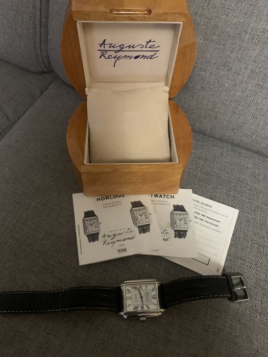 Годинник  Auguste Raymond Часы Швейцарские