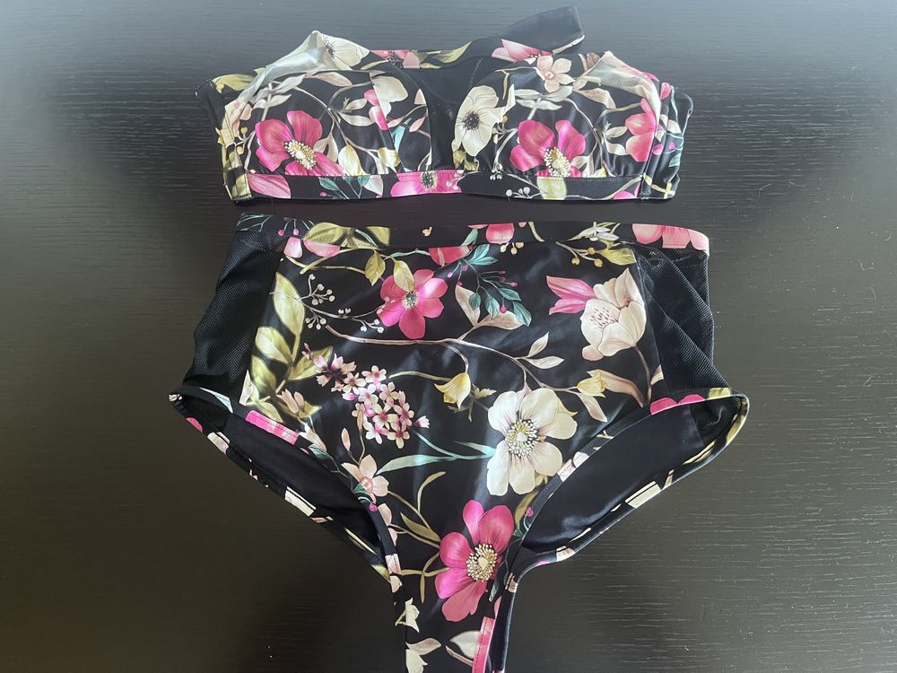 Biquini calzedonia cuecas subidas preto e rosa floral