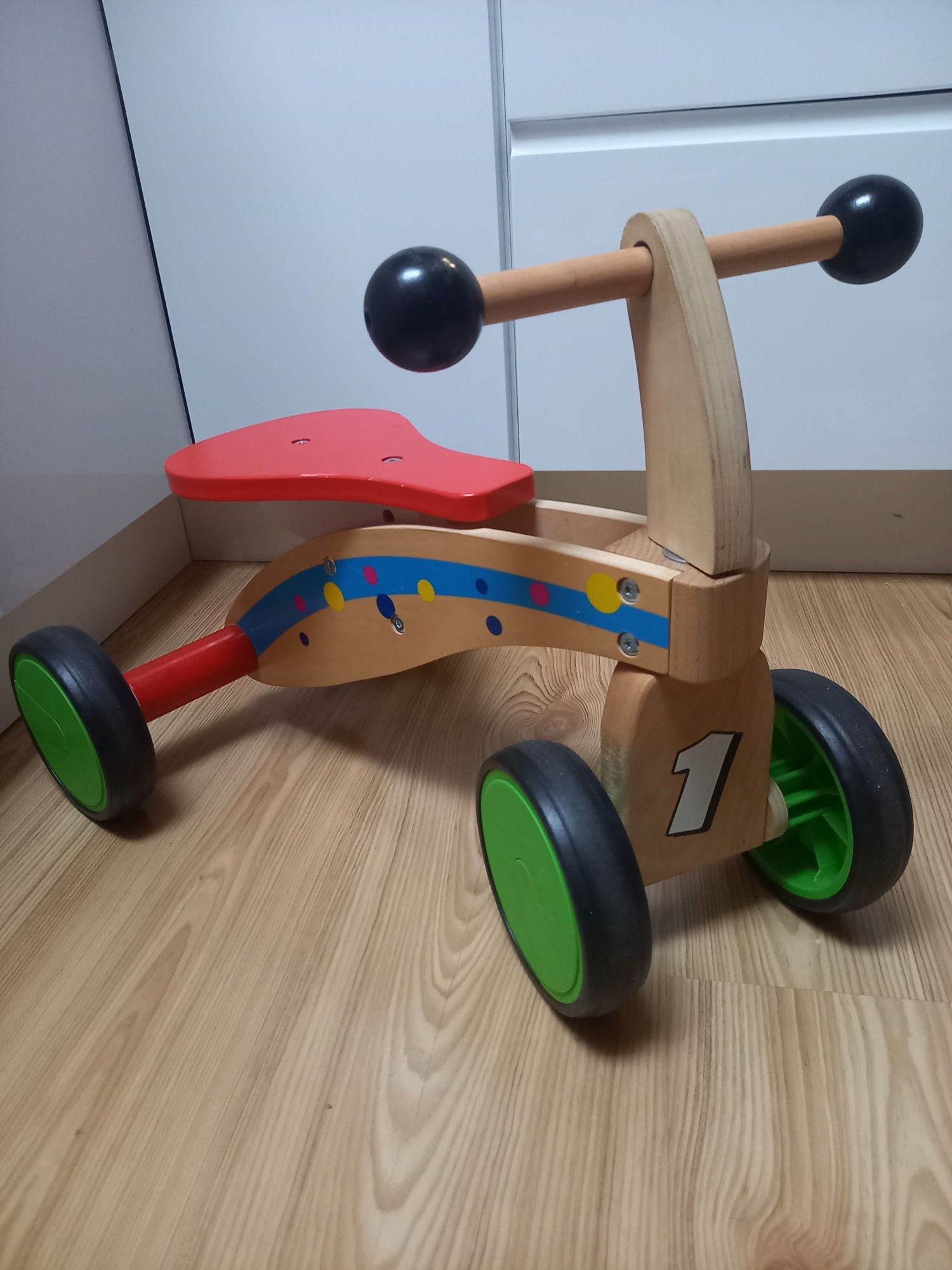 Jeździk dla dziecka drewniany rowerek Play tive