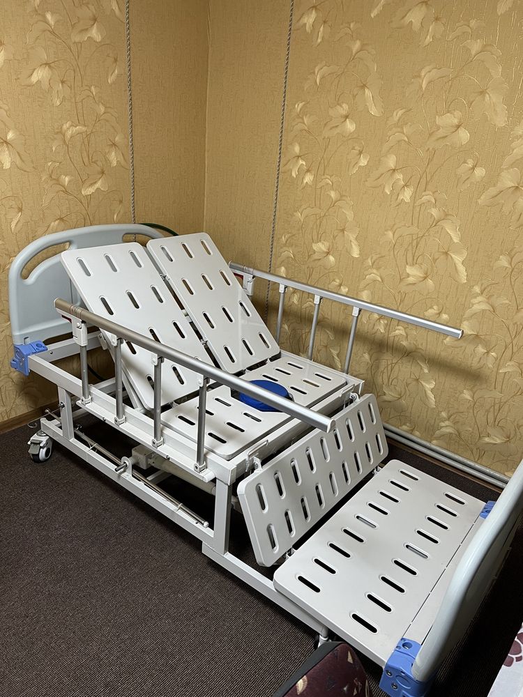 Чотирьохгвинтове механічне медичне ліжко ky405s-32
