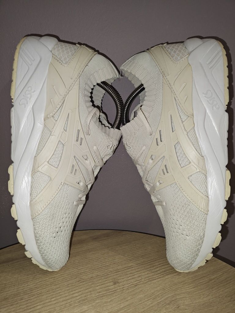 Męskie świetne sneakersy Asics Gel Kayano Trainer Knit roz 42.5 BDB