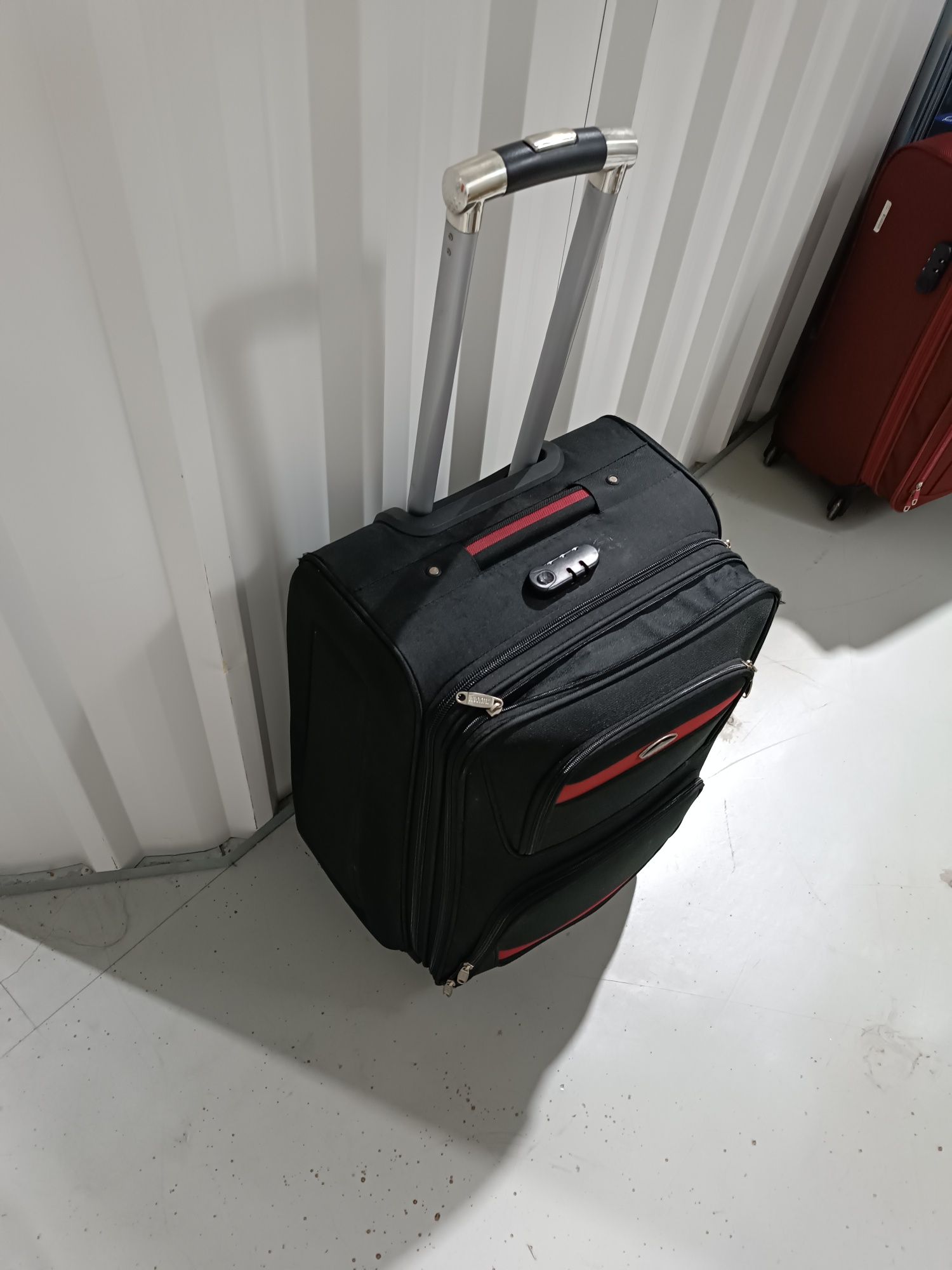 Malas de viagem grande e média