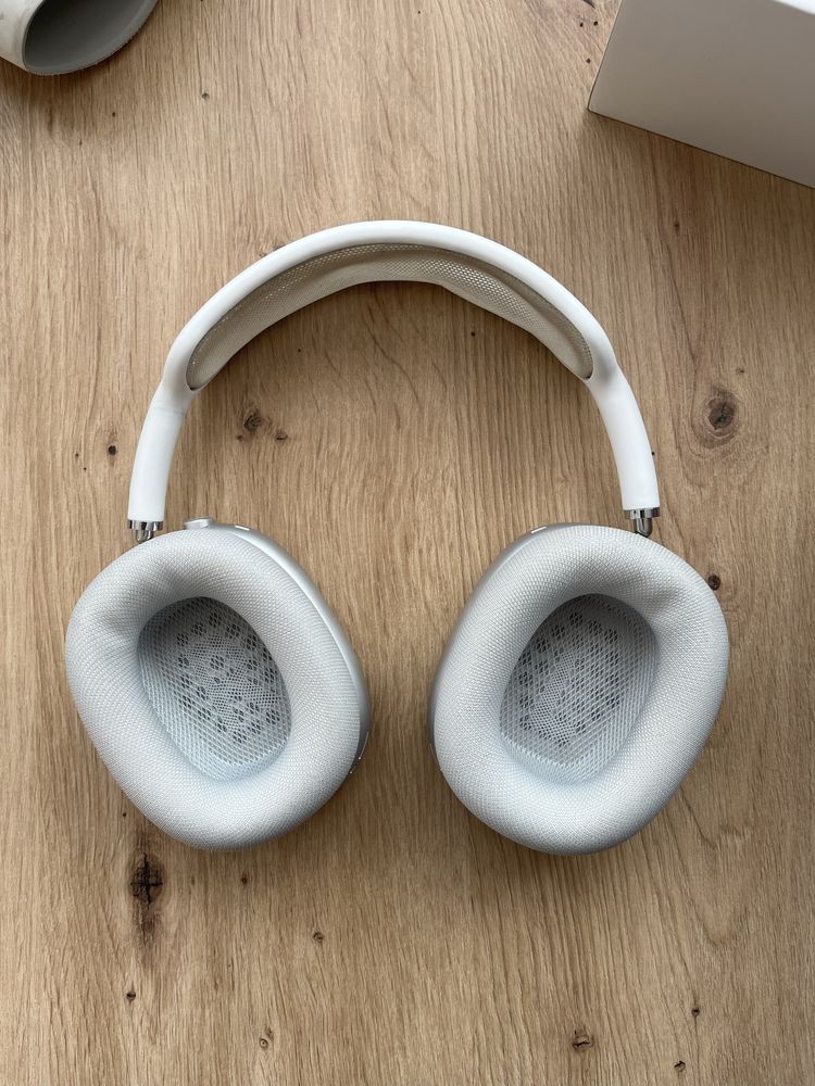Słuchawki AirPods Max srebrne. Stan Bardzo dobry