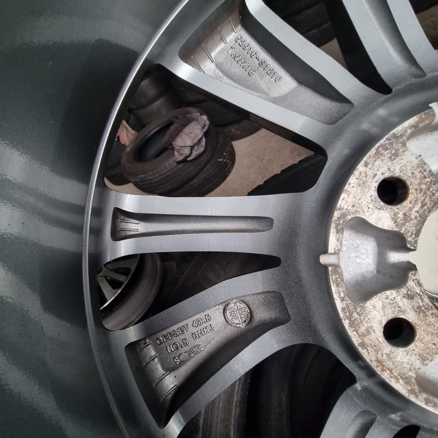 Диски Hyundai R18 5x114.3 7.5j ET49.5 ЦО67.1 оригінал