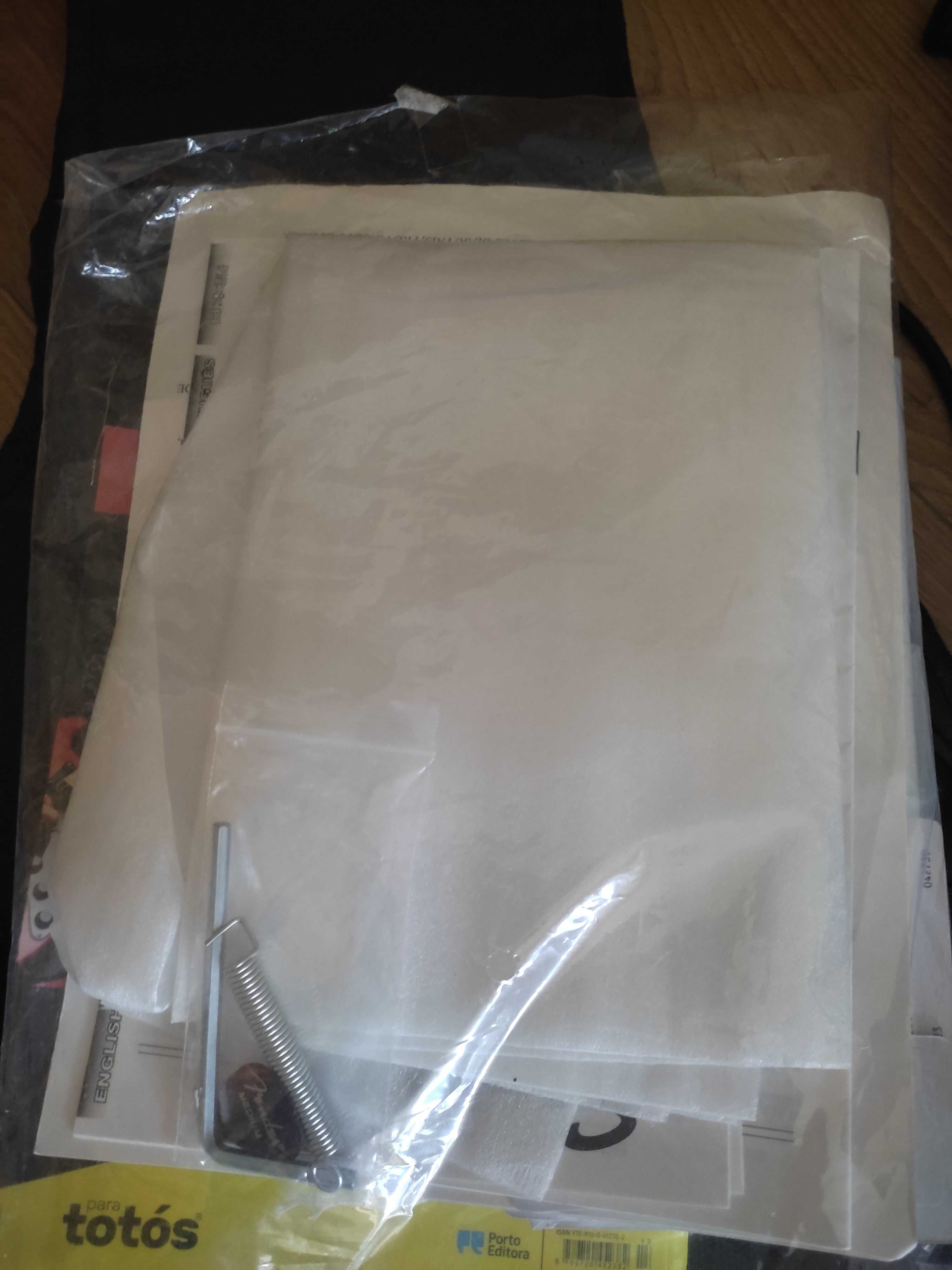 Guitarra Fender SQUIER pack + livro iniciantes [ESTADO - COMO NOVO!!!]