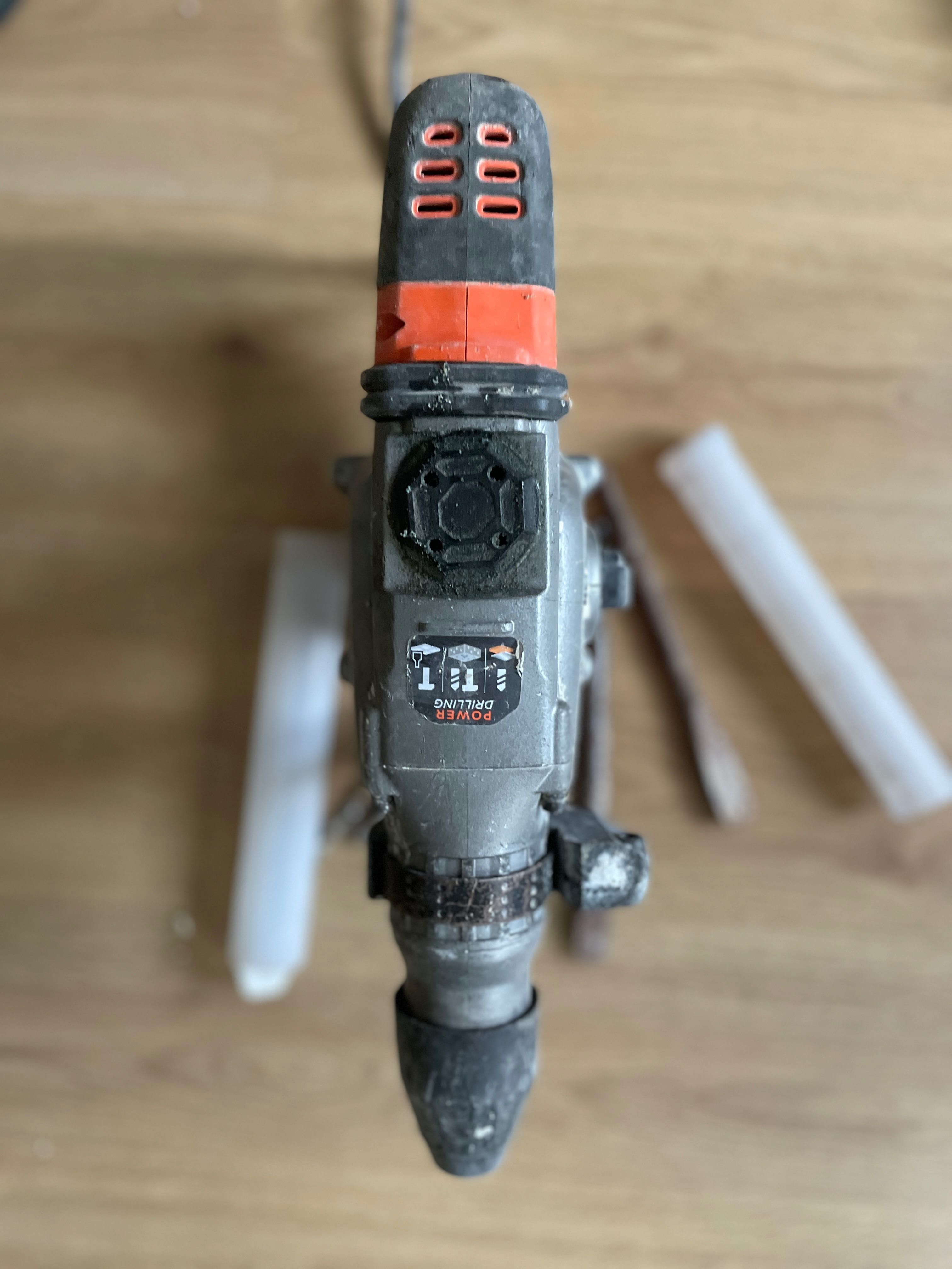 Martelo elétrico, pneumático Black+Decker 1250W