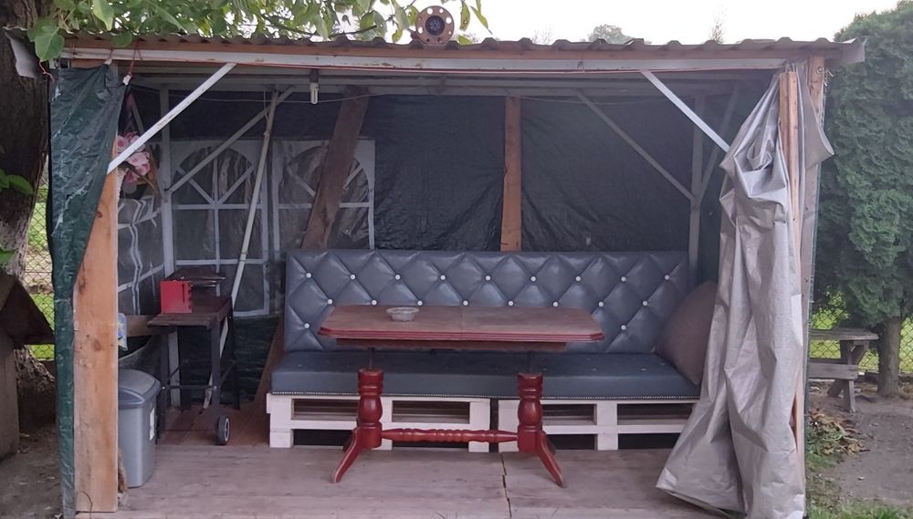 Wiata w całości do zabrania