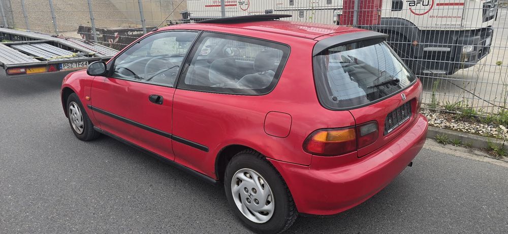Honda Civic 1.5i Jajko