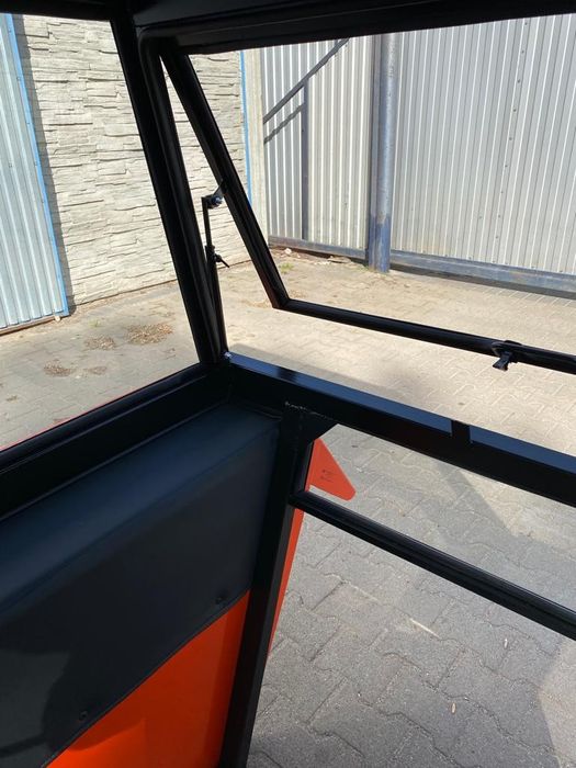 Kabina ciągnikowa Ursus C330 C360 T25 MF 235 255 Bizon Maska Błotniki