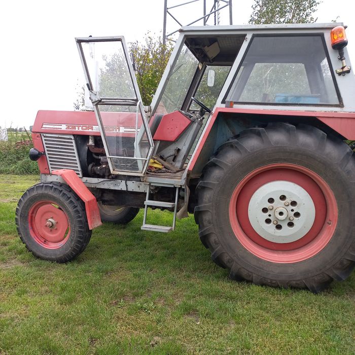 Ciągnik Zetor 8011