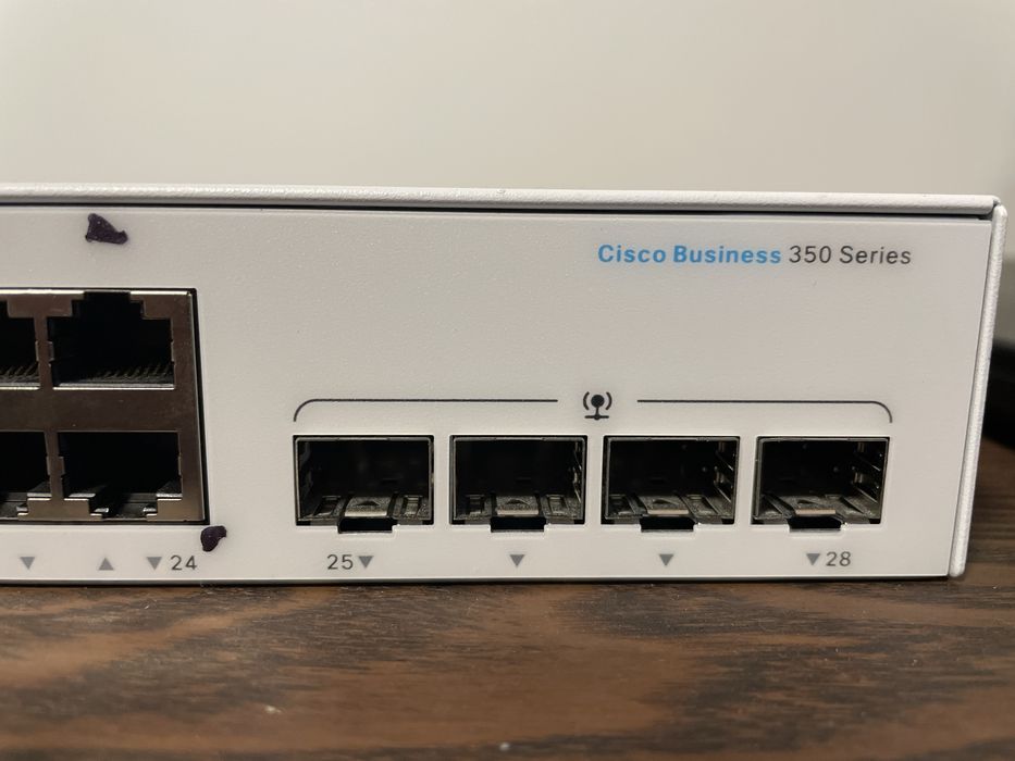 Cisco CBS350-24T-4G 24 Portas