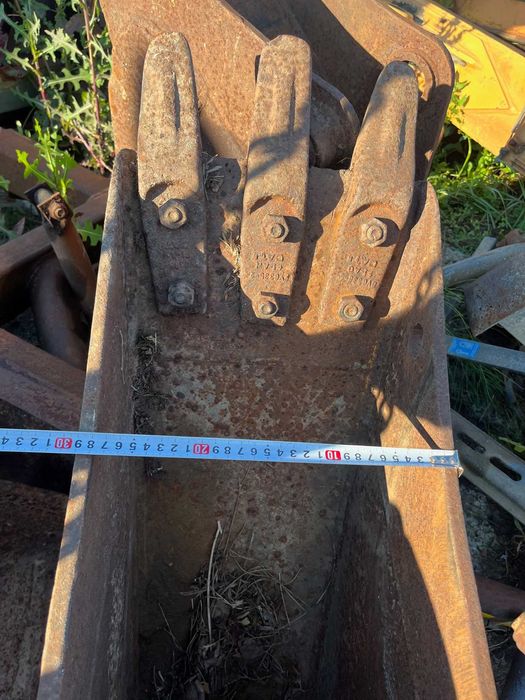 Łyżki CAT 428 do kopania 30/40/50/90