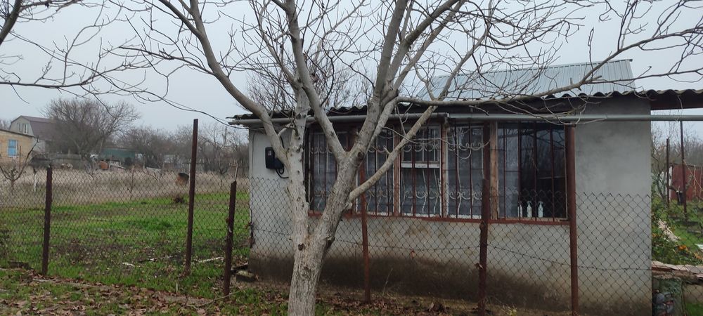 Продам дачу, участок 6 сотих з будиночком