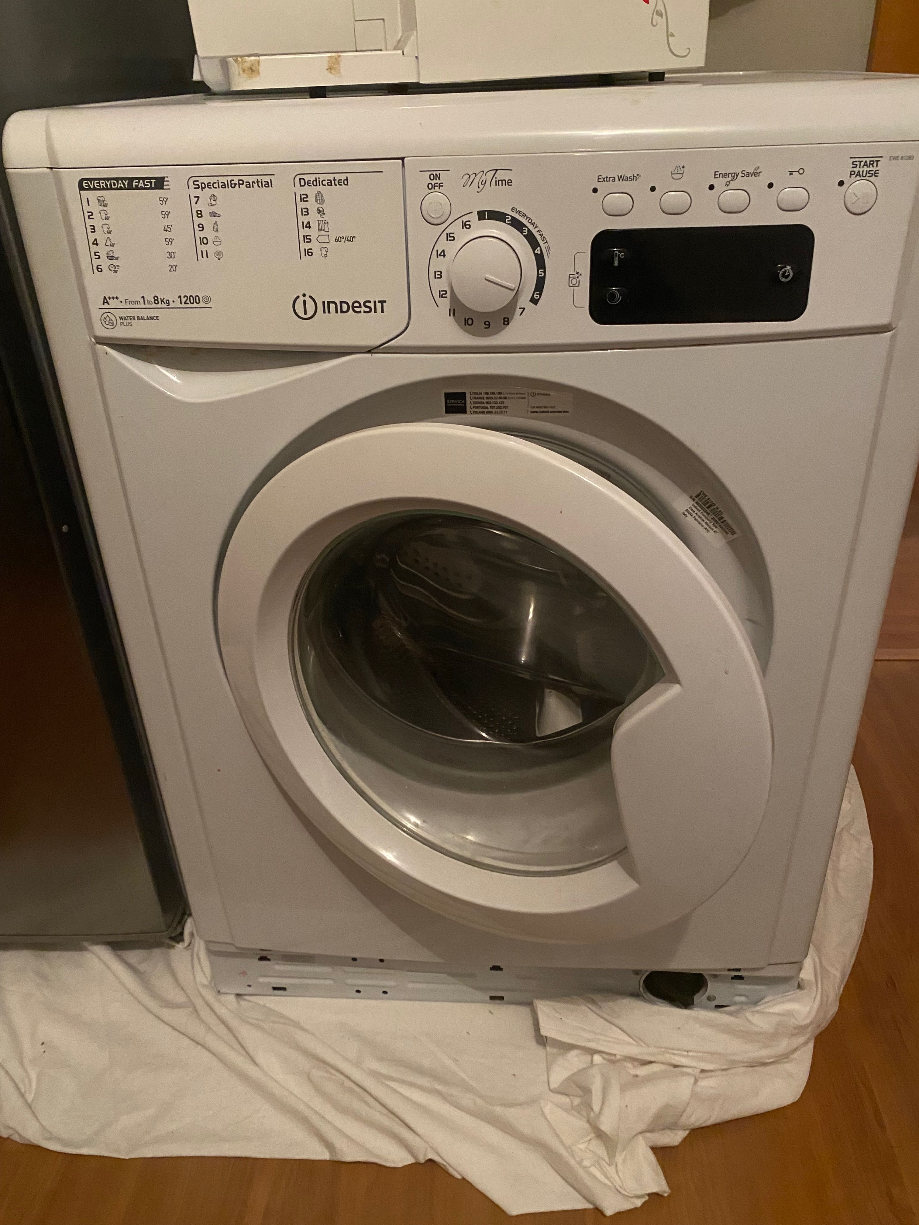 Máquina de lavar roupa