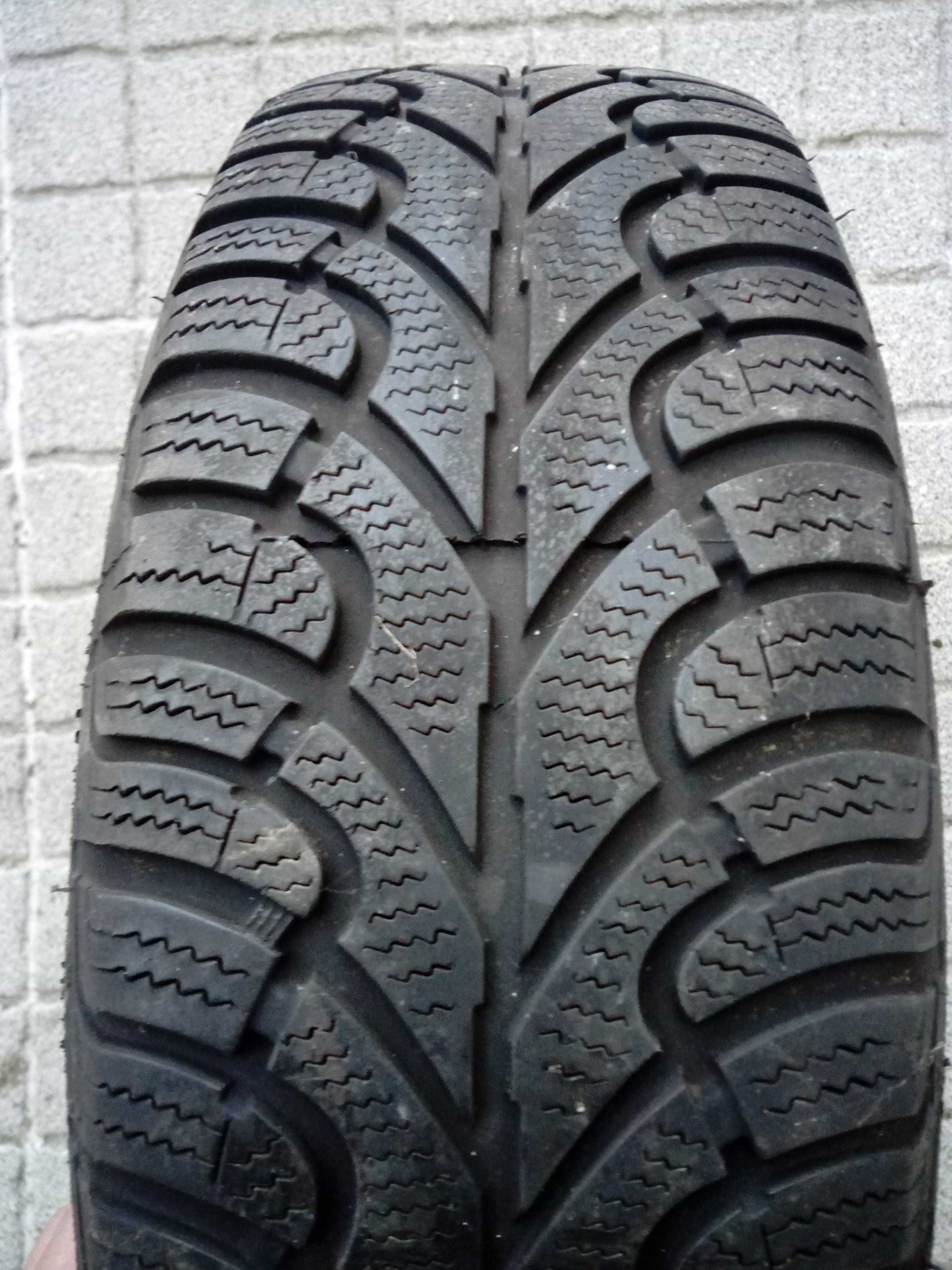 Pneu e jante praticamente novo 185/65 R14