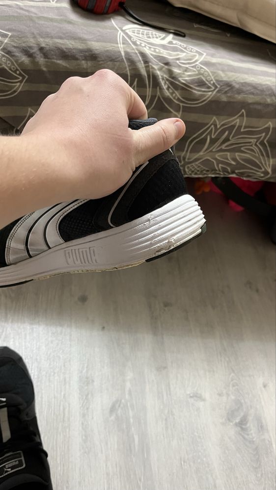 Чоловічі кросівки PUMA DESCENDANT V2 чорного кольору для бігу 46-47