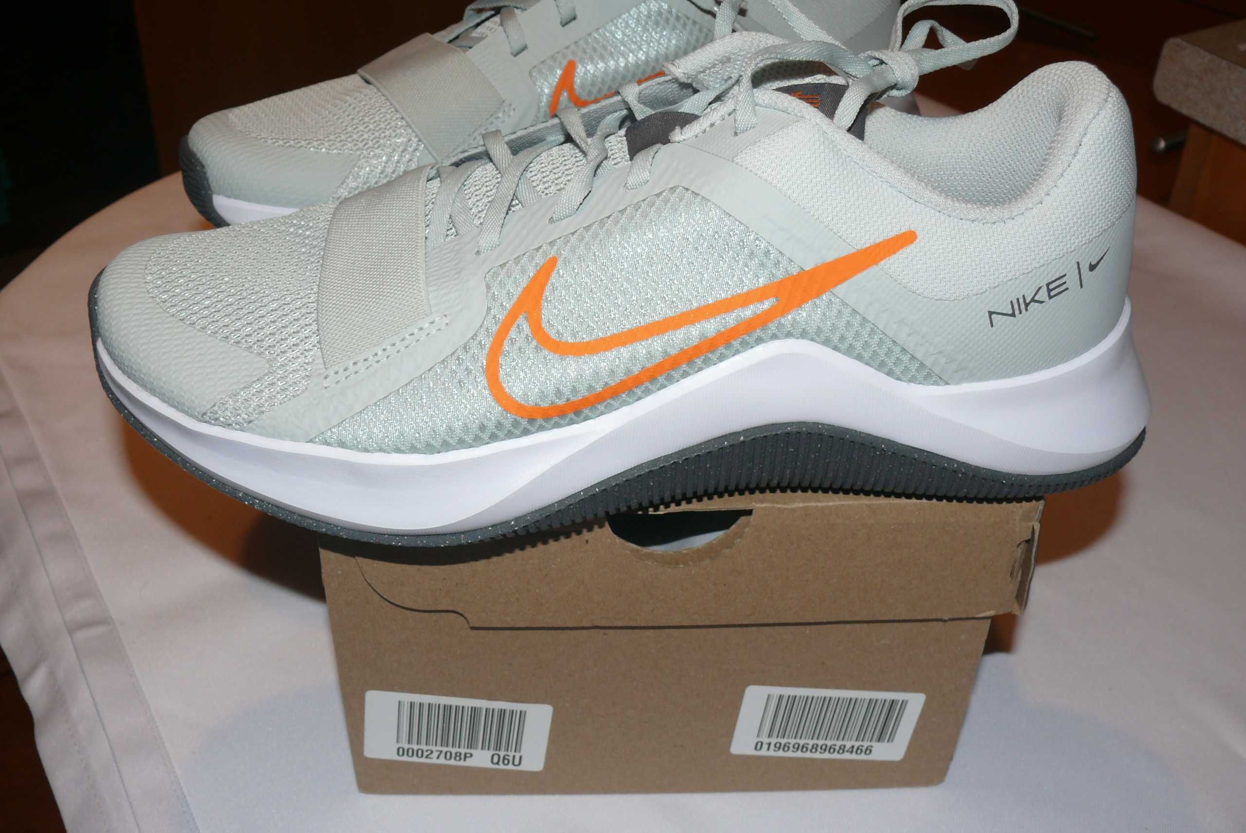 Nike buty męskie sportowe MC Trainer 2 DM0823  rozmiar 43 EU 27,5 CM