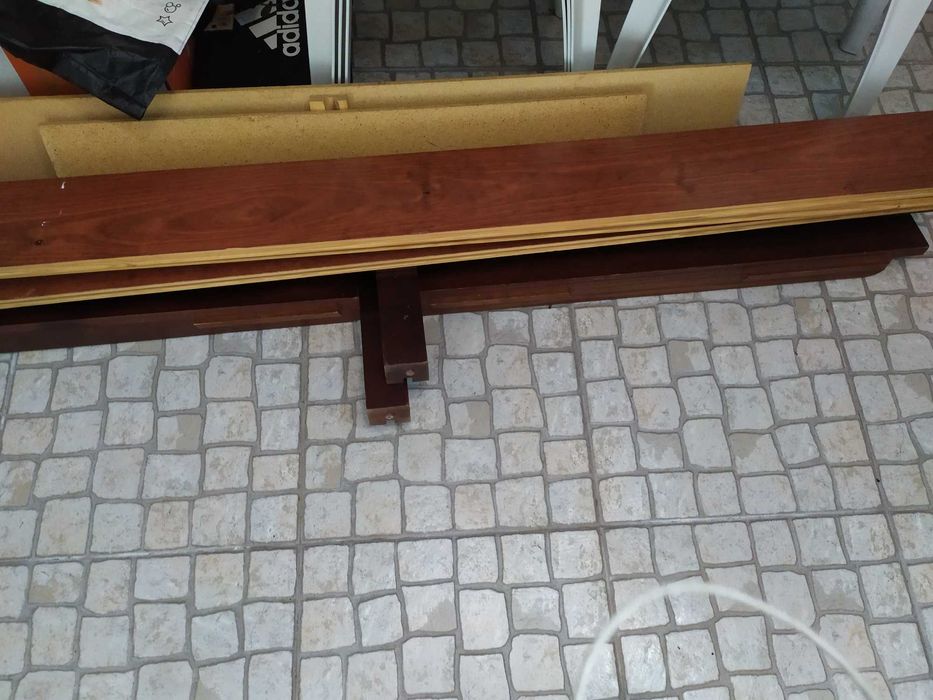 Cama Casal mogno com gavetoes