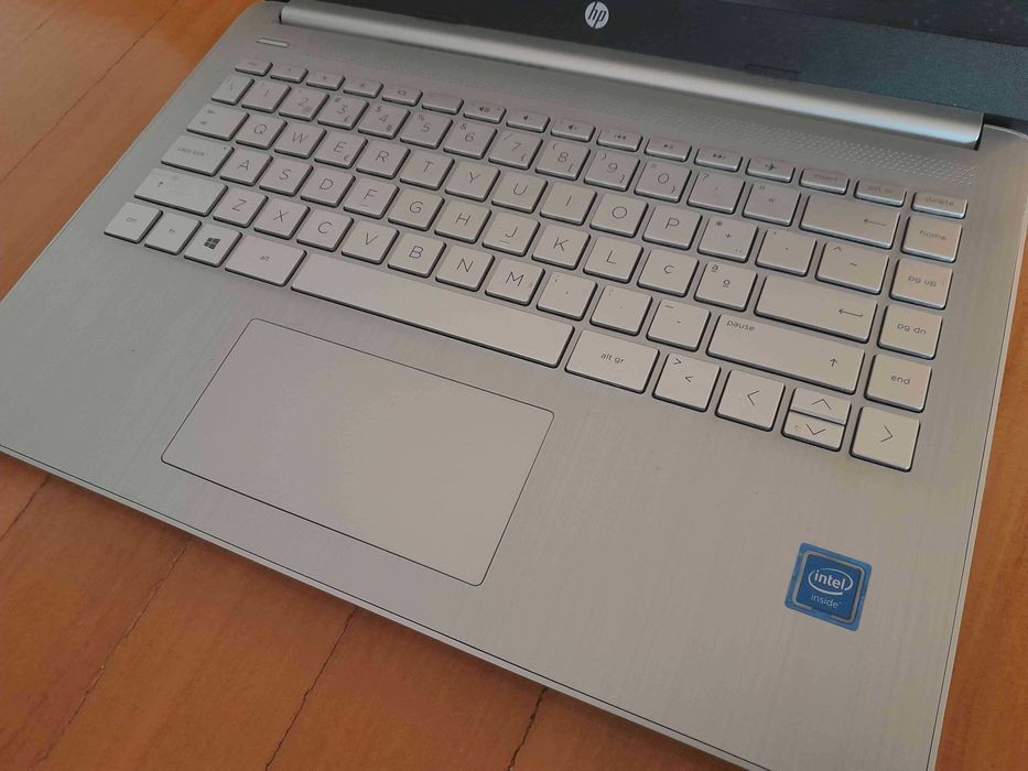 Portátil HP 14” – 4GB RAM, HD 50GB