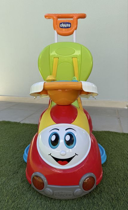 Brinquedo/Carro de passeio CHICCO