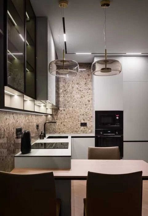 Ексклюзивна квартира з авторським ремонтом 50м2. Є гардеробна.