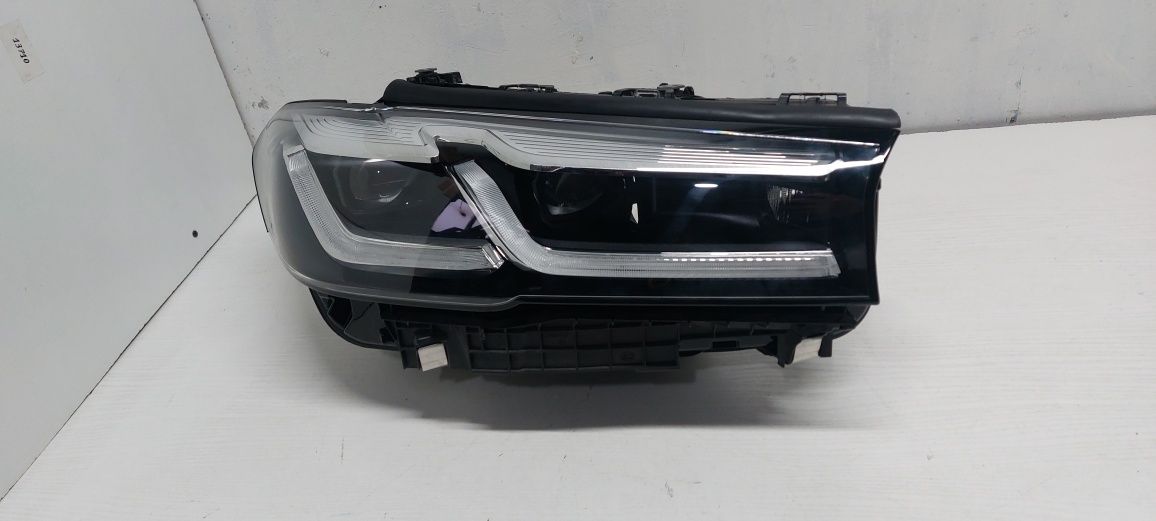 BMW G30 5 Series фара правая lift full LED G31