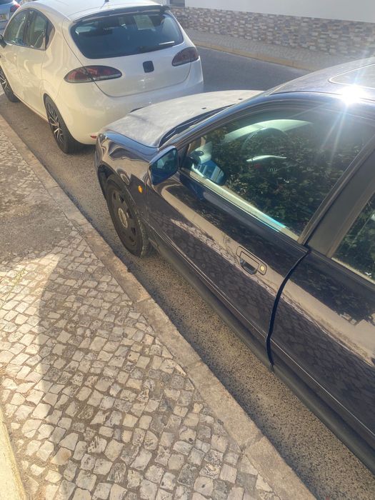 Vendo Audi  – velho, mas rijo!
