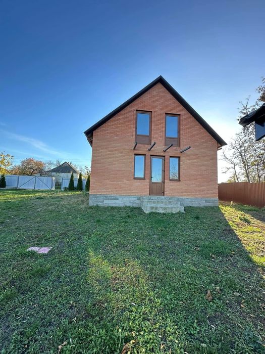 Тарасівка. Продаж будинку з виходом до водосховища