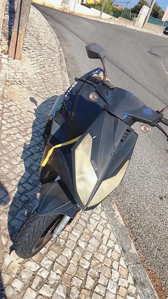 Oportunidade boa tudo esta a funcionar revisada rasgo no banco